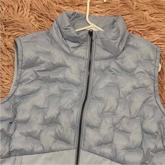 CALIA by Carrie Underwood Light Blue Quilted Vest - Picture 4 of 12